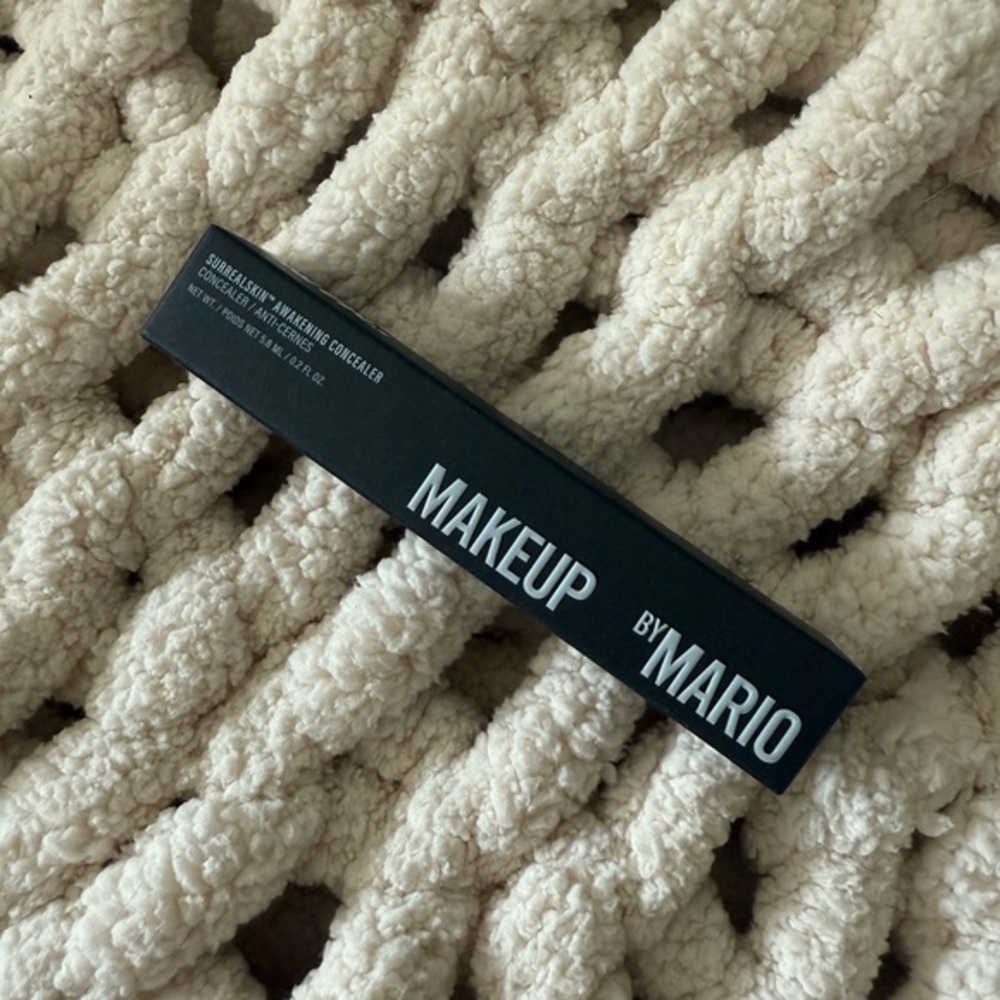 Makeup by Mario Black Concealer for Flawless Coverage 240 light medium neutral